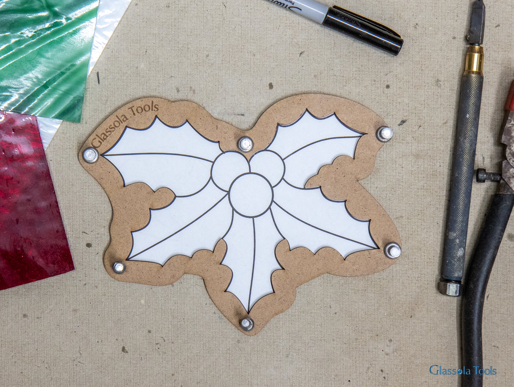 Glassola Tools Christmas Holly and Ivy Stained Glass Layout Frame