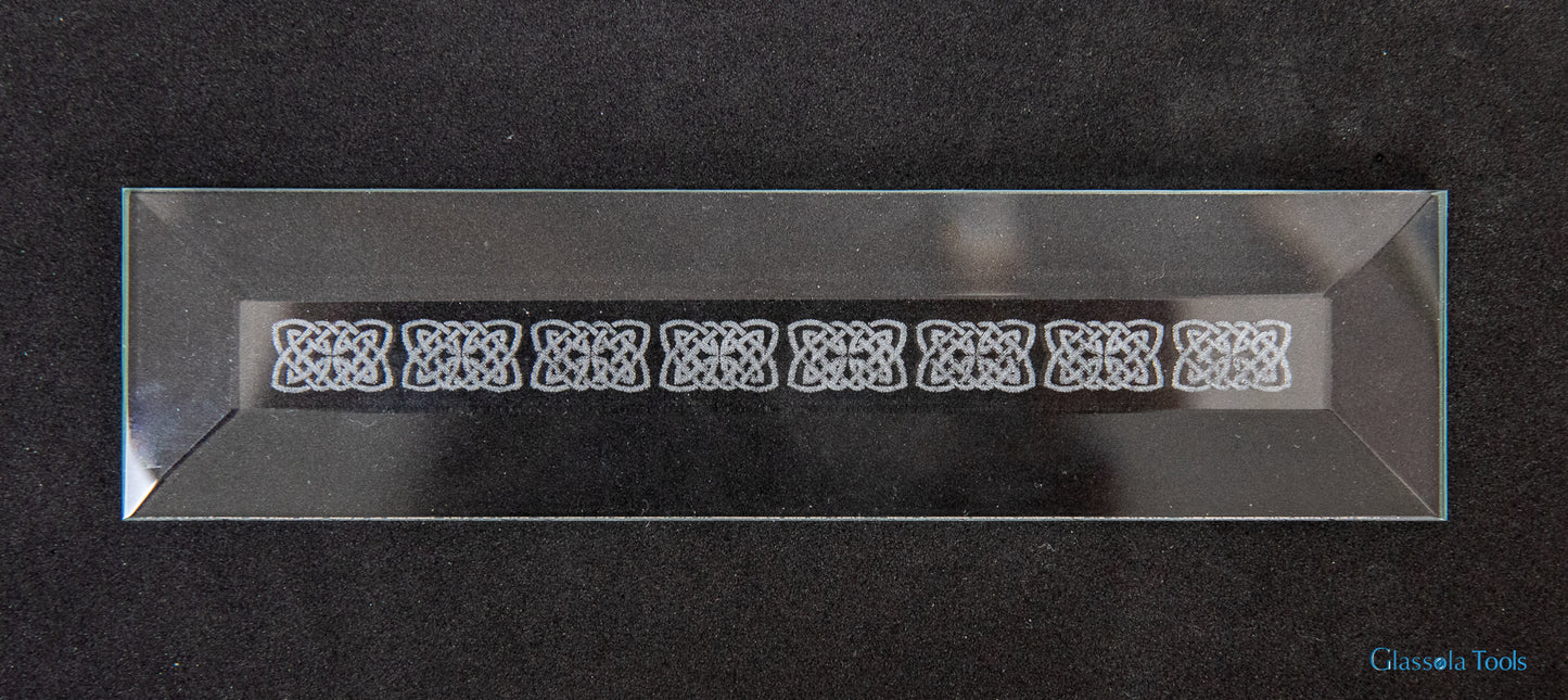 Engraved Bevel - Border, Celtic Knots