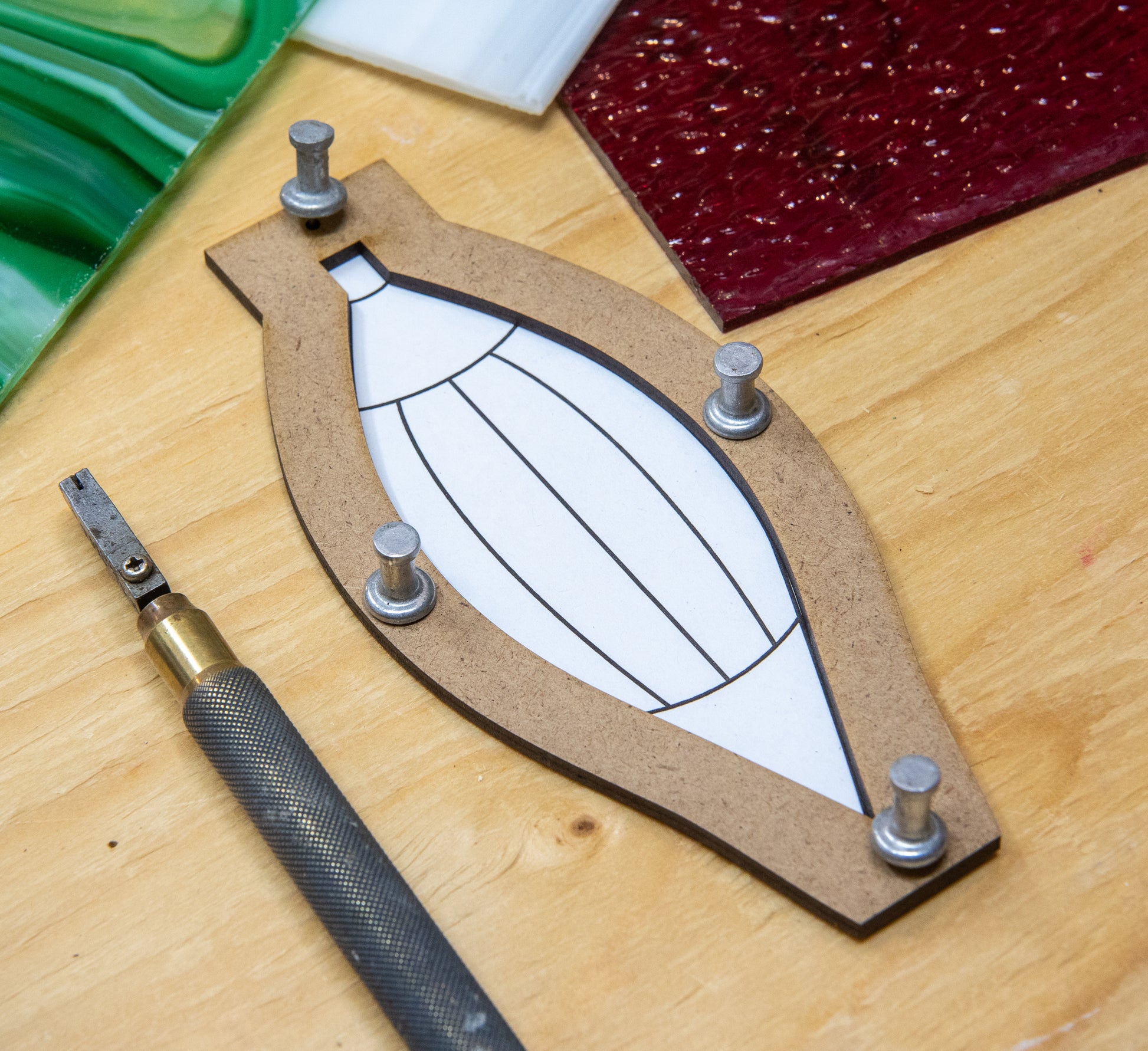 Glassola Tools Narrow Pointed Ornament Layout Frame, with Sample Pattern