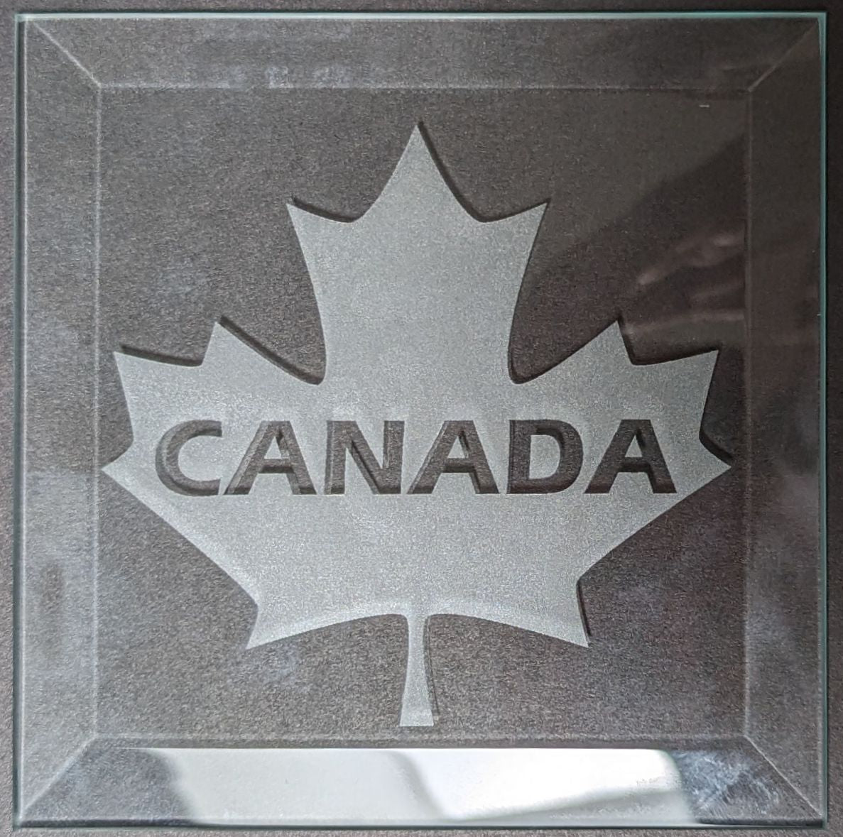 Engraved Bevel - Canada Maple Leaf
