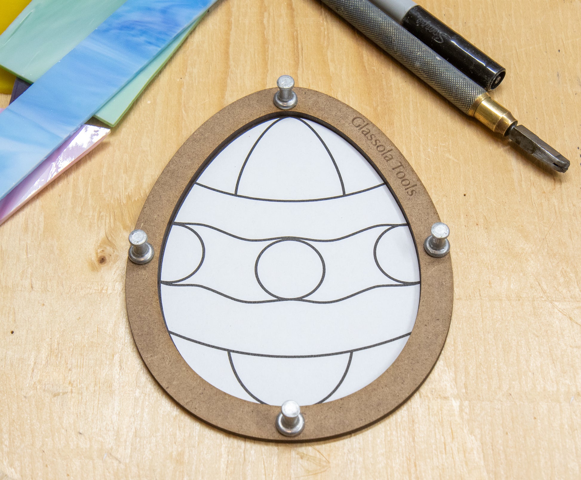 Glassola Tools Easter Layout Frames Small Easter Egg with Sample Pattern