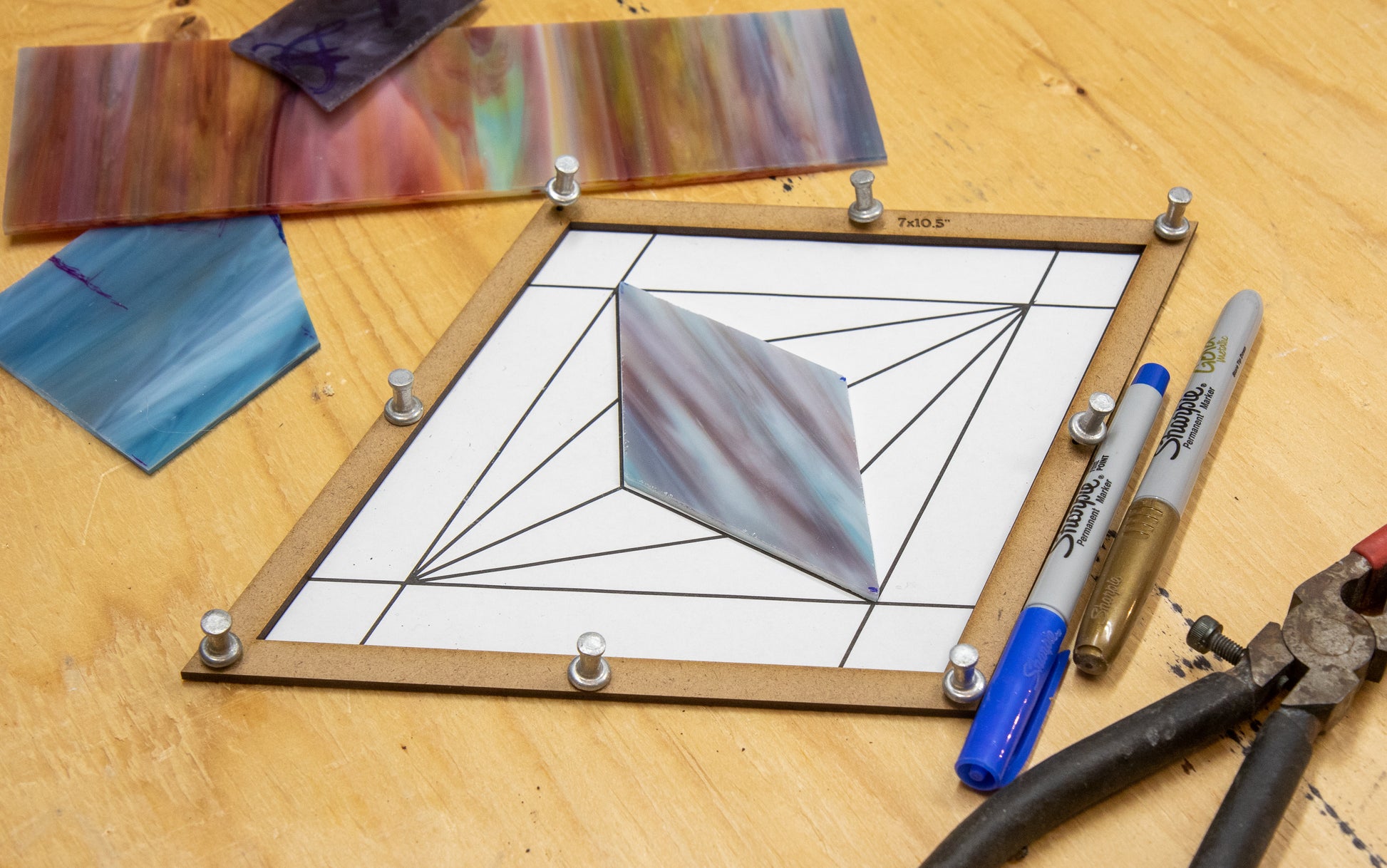 Glassola Tools Diamond Layout Frame, with Sample Pattern