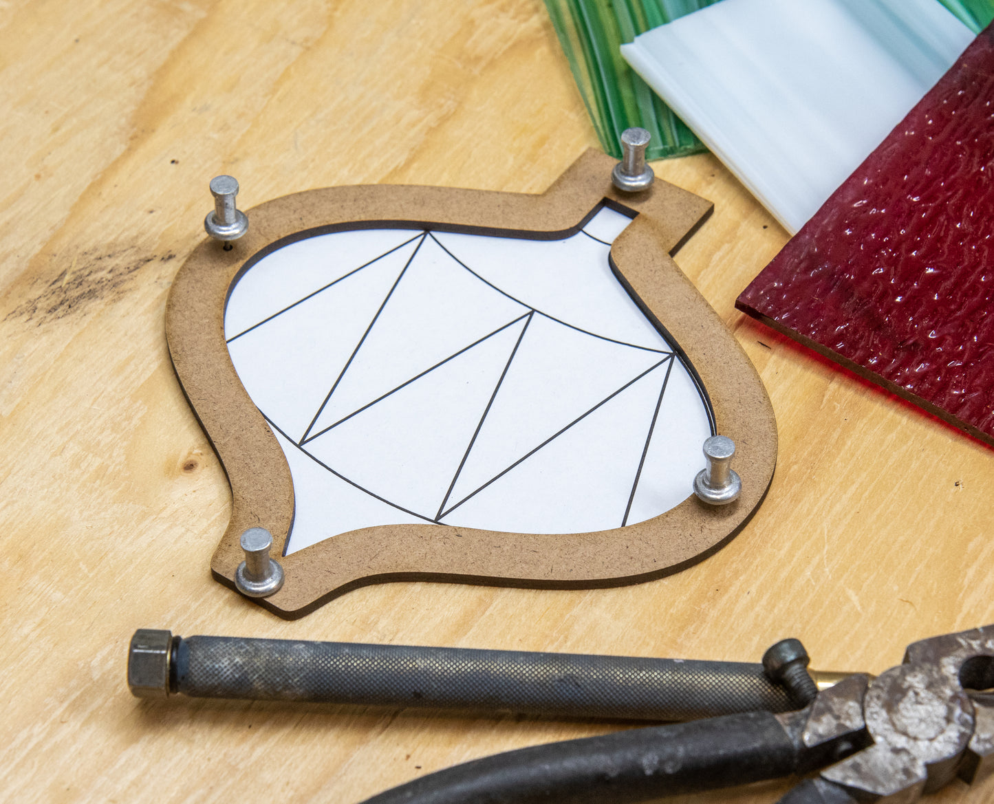 Glassola Tools Wide Pointed Ornament Layout Frame, with Sample Pattern